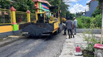 Jelang Lebaran Pemdes Blabakan Bangun Infrastruktur Jalan