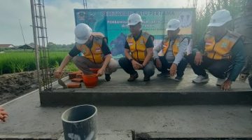 Dukung 100 Hari Kerja Bupati, PUPR Kabupaten Madiun Bangun Saluran Irigasi